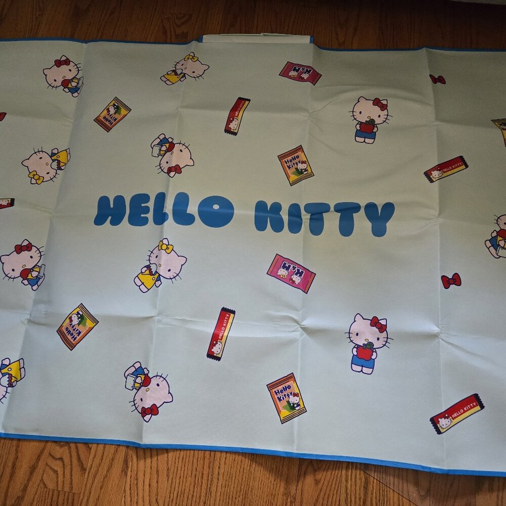 HK & Mimi Foldable Picnic Cloth